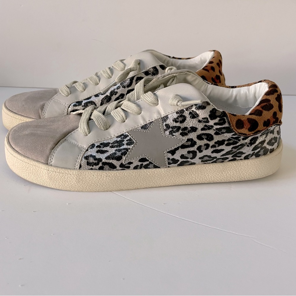 Madden Girl Lark Women’s Leopard Sneakers 9 - Picture 2 of 10